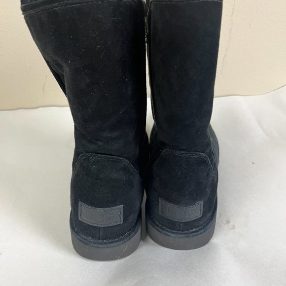 UGG Australia Celvin Black Water-Resistant Women's Boots US 8 Suede Shearling - Picture 6 of 8